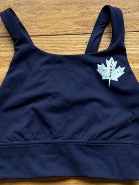 Lululemon Purple Team Canada Wunder Train High-Neck Longline Bra in Size 6